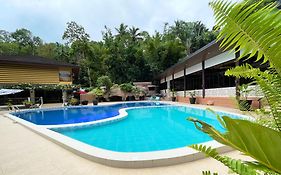 Kamayan sa Palaisdaan Hotel&Resort Quezon